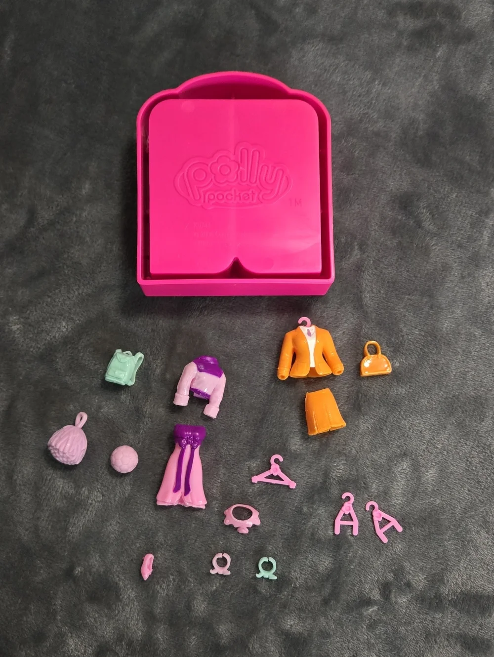 2006 Polly Pocket Pink Locker And Accessories